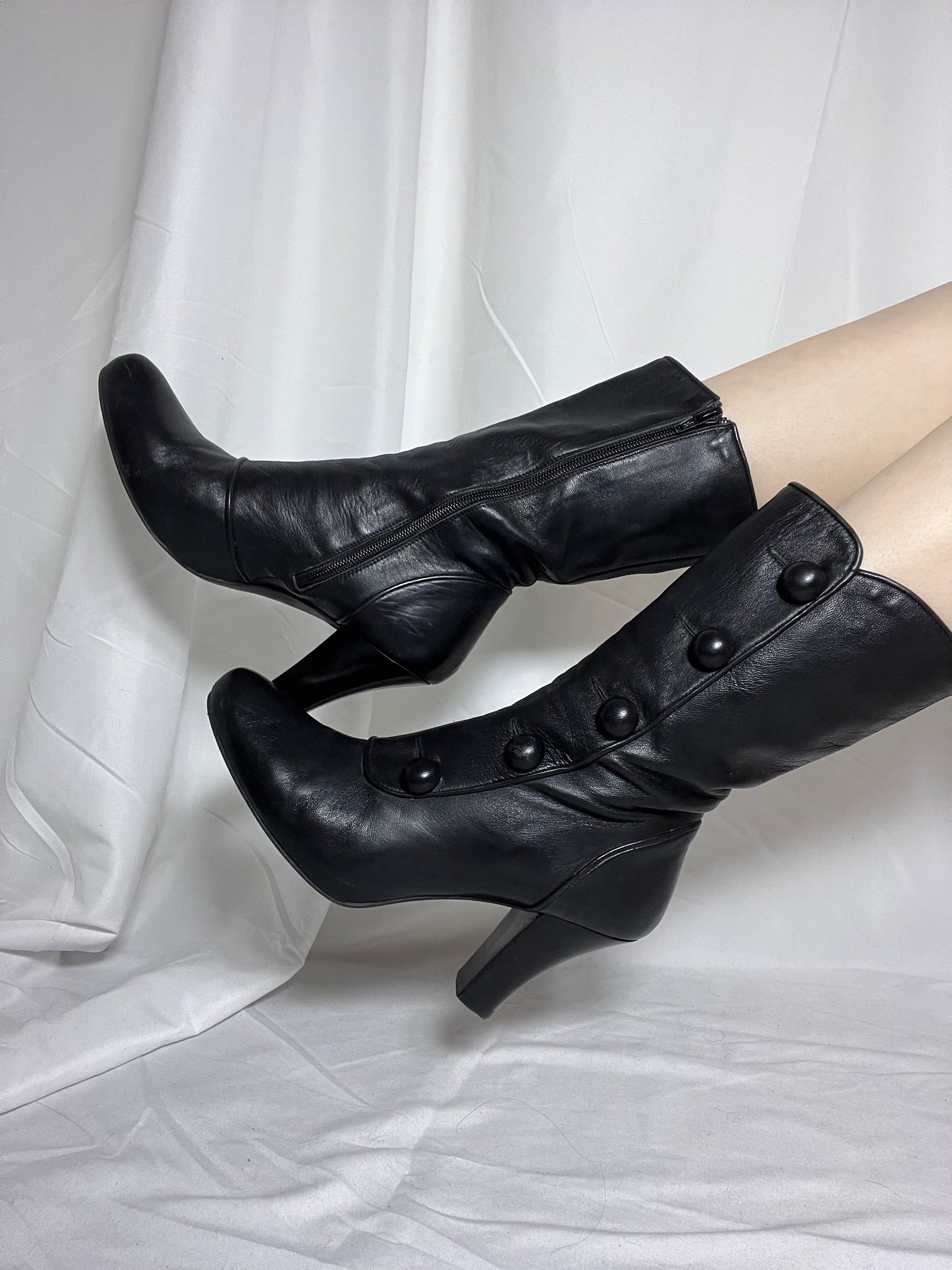 vintage eu black leather ankle boot heels with button detail