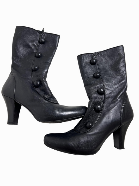 vintage eu black leather ankle boot heels with button detail