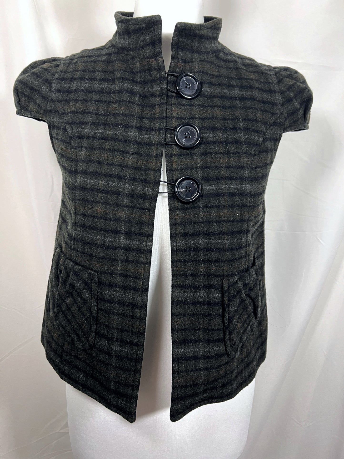 vintage eu label brown/green plaid short sleeve peacoat with collar and buttons
