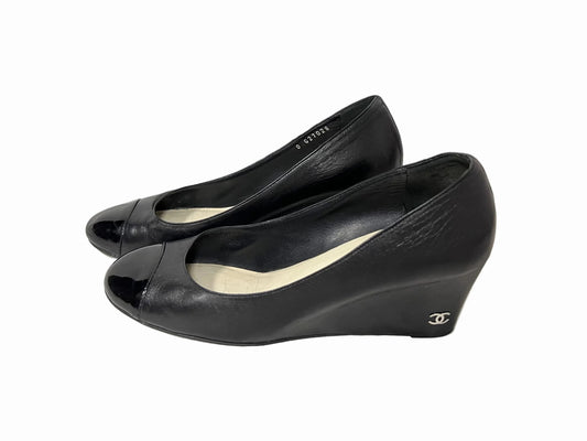 vintage 2012 black leather chanel wedges