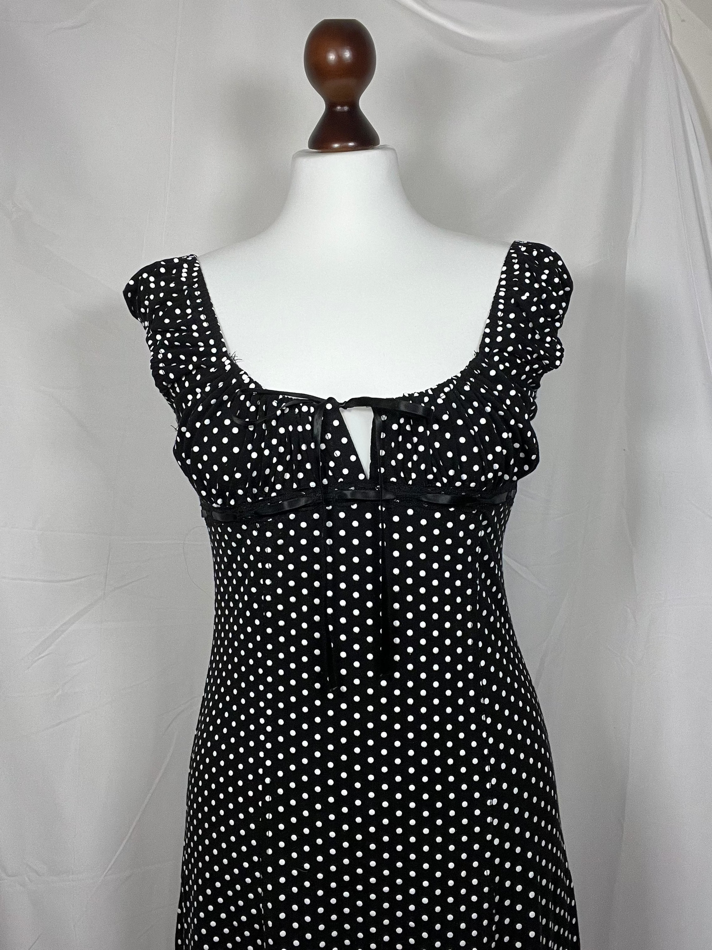 vintage b&w polka dot dress