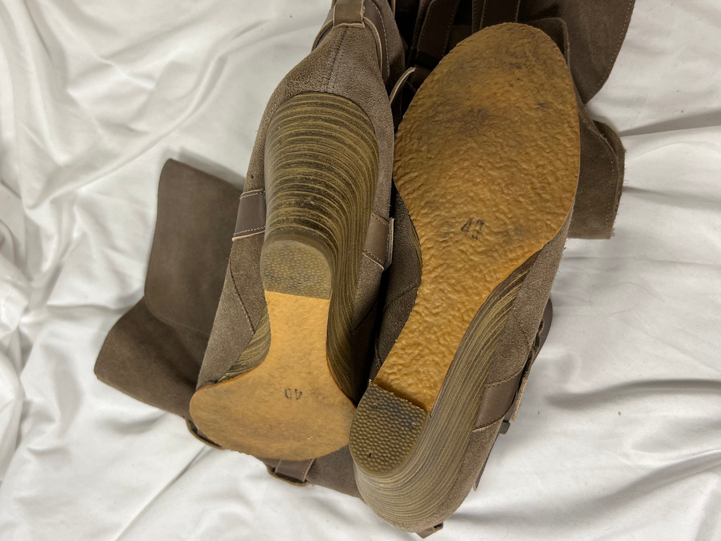 vintage beige suede wedge boots w/ buckles