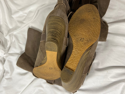 vintage beige suede wedge boots w/ buckles