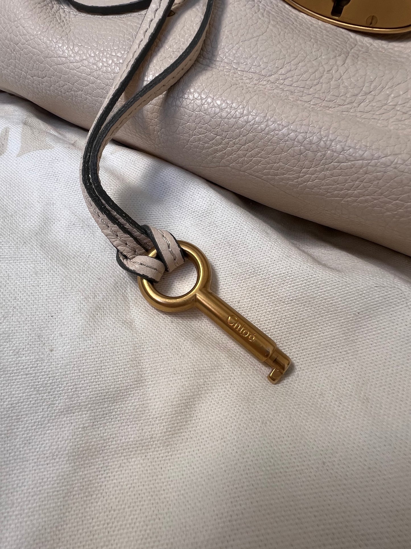 2009 cream chloé paddington bag