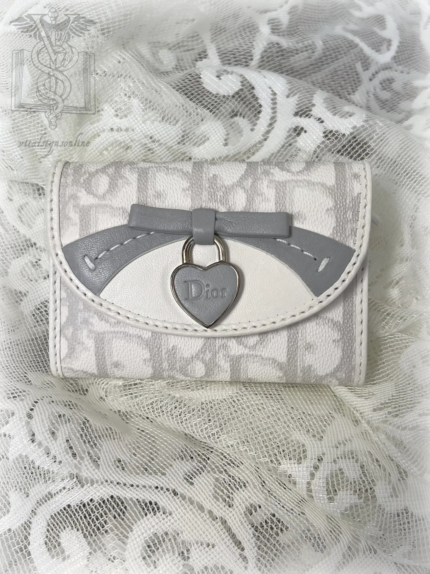 vintage dior romantique heart lock wallet